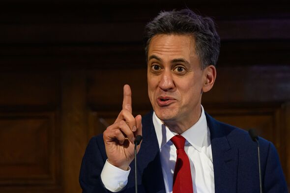 Miliband Faces Criticism Over Clean Power Plan’s Security Risks