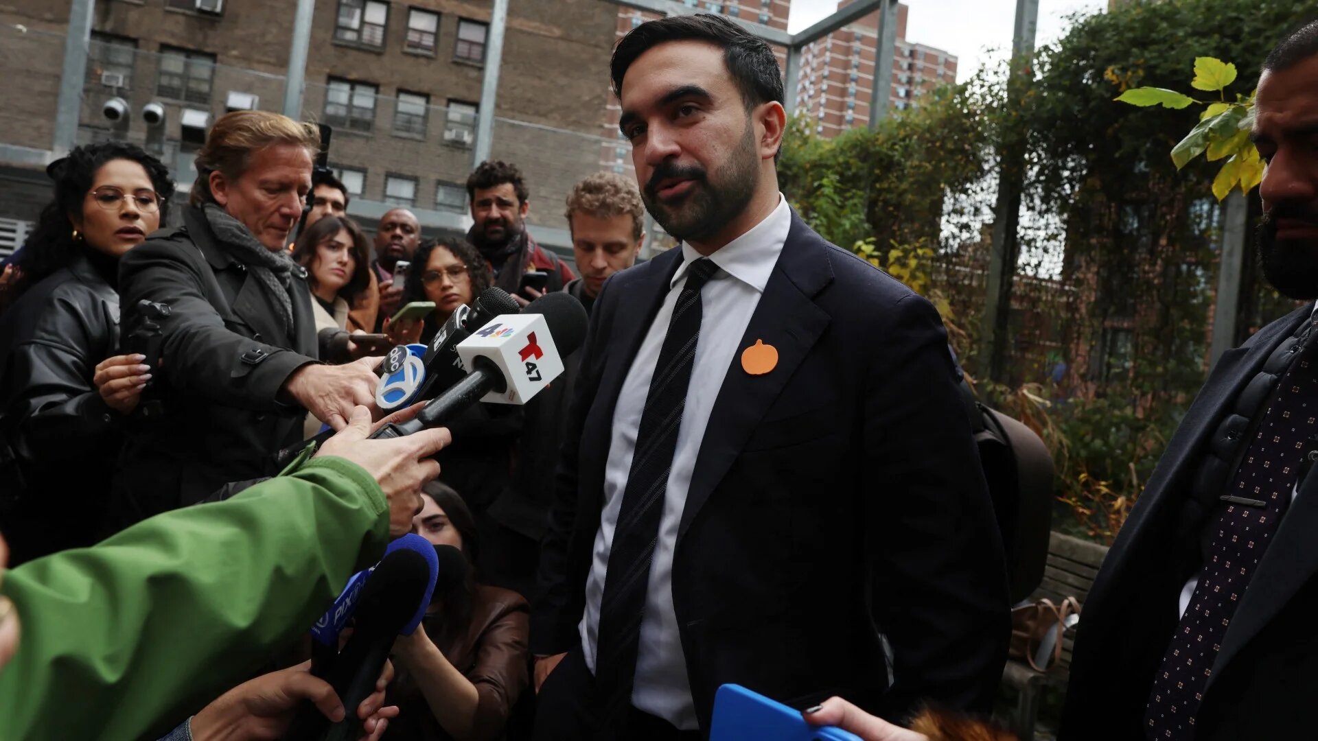 Voting Opens in NYC as Mamdani Aims for Historic Mayoral Win